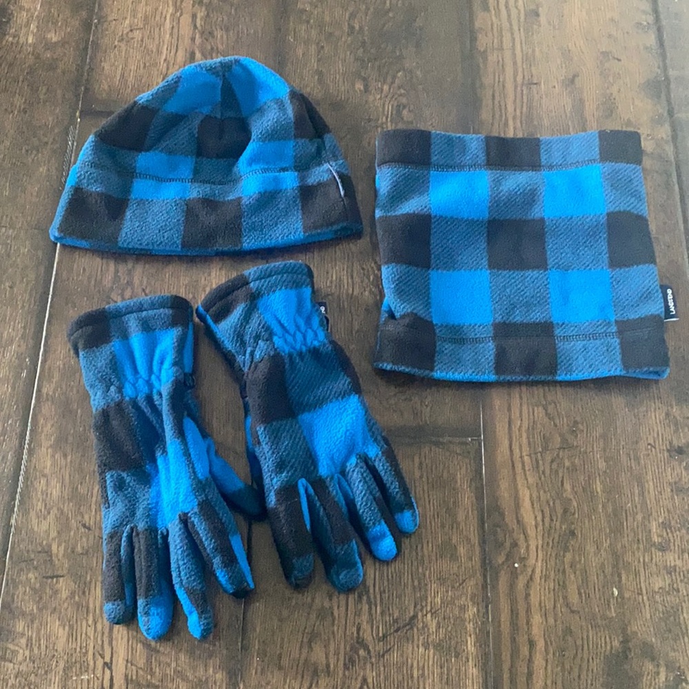 Lands’ End boys gloves beanie hat gaiter buffalo
